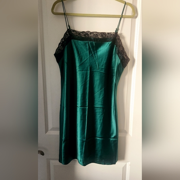 Abercrombie & Fitch Green Satin Chemise - Picture 3 of 7